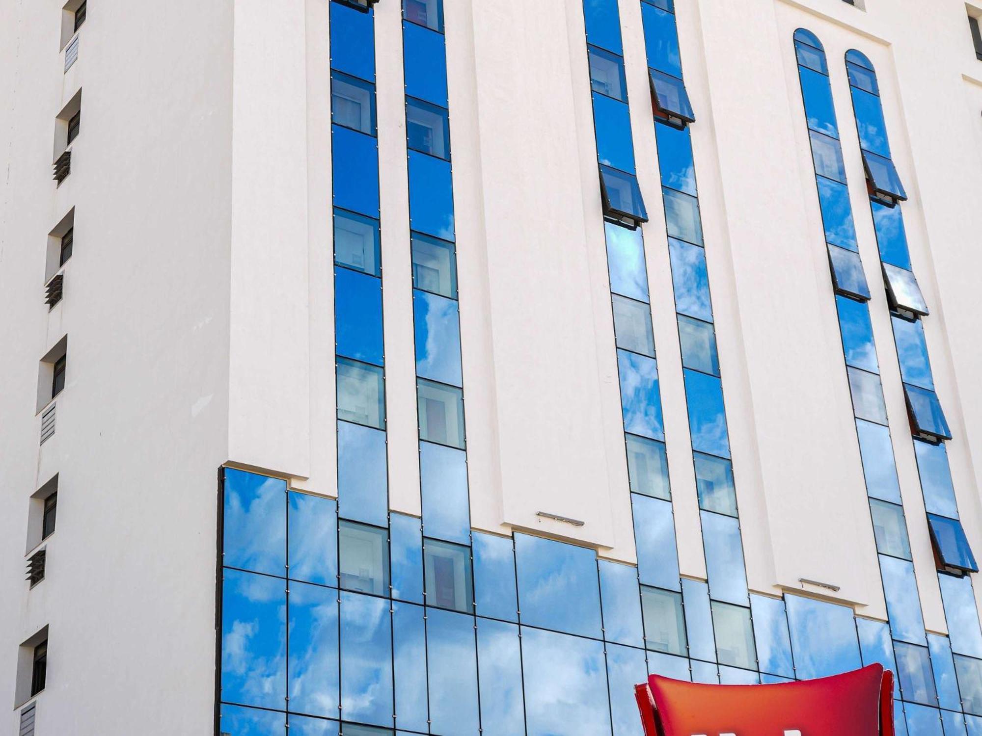 Hotel Ibis Tunis Exteriér fotografie